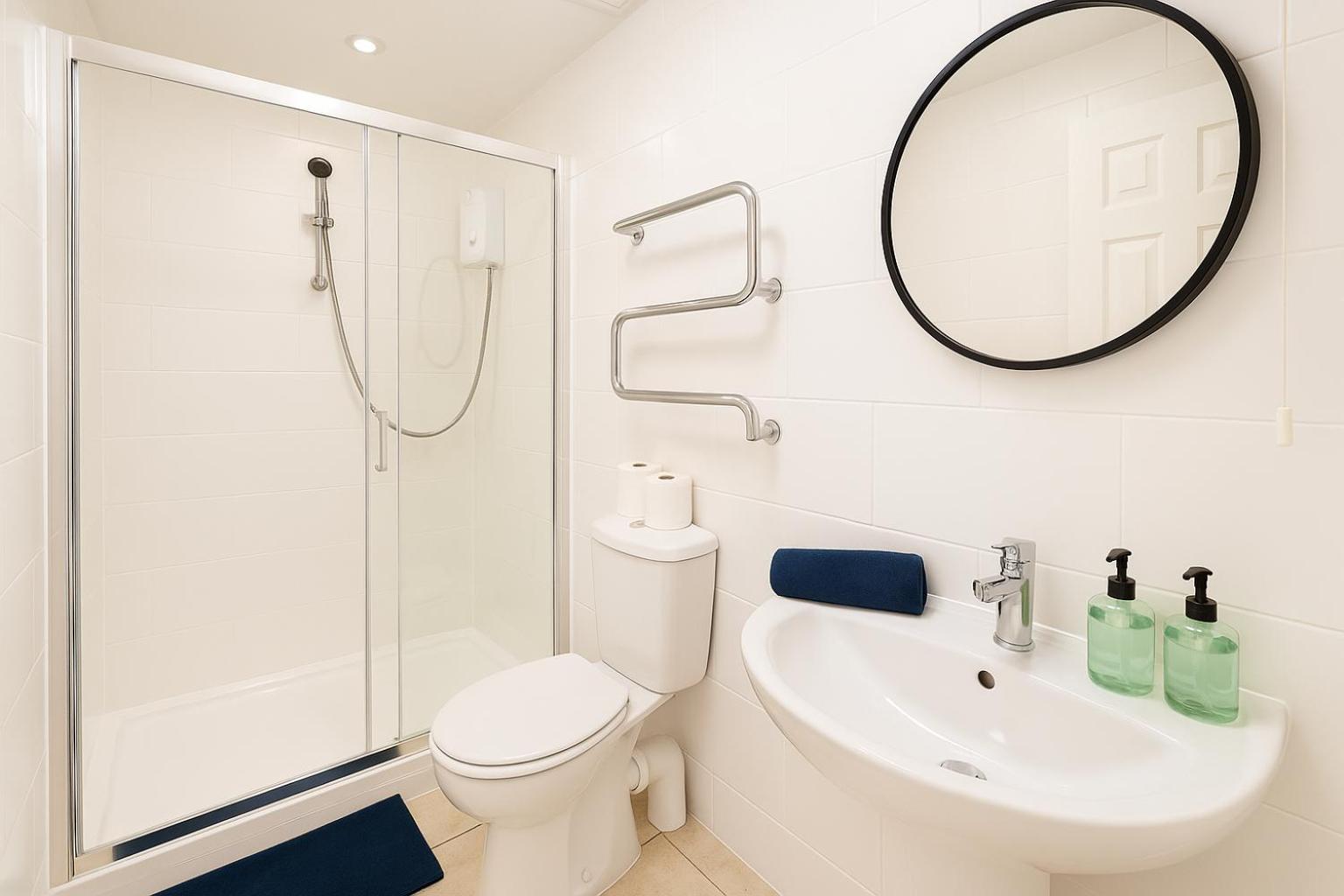 6 Person Apartment In City Centre Cardiff Exterior foto